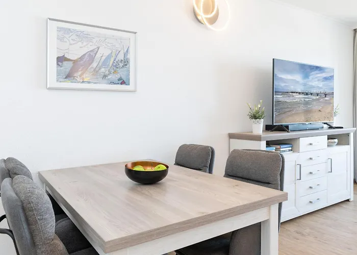 Boern Lachmoewe * Laboe